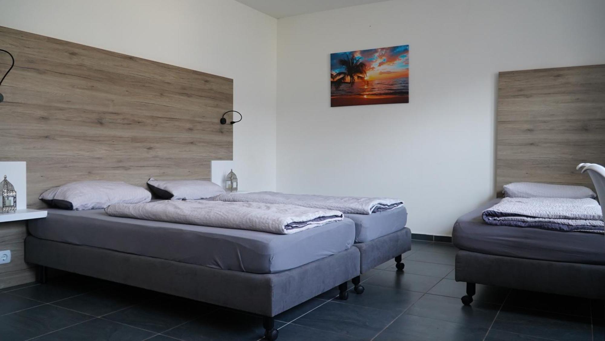 Mk Hostel Oyten - Free Wifi & Parking - 24H Check-In Екстер'єр фото
