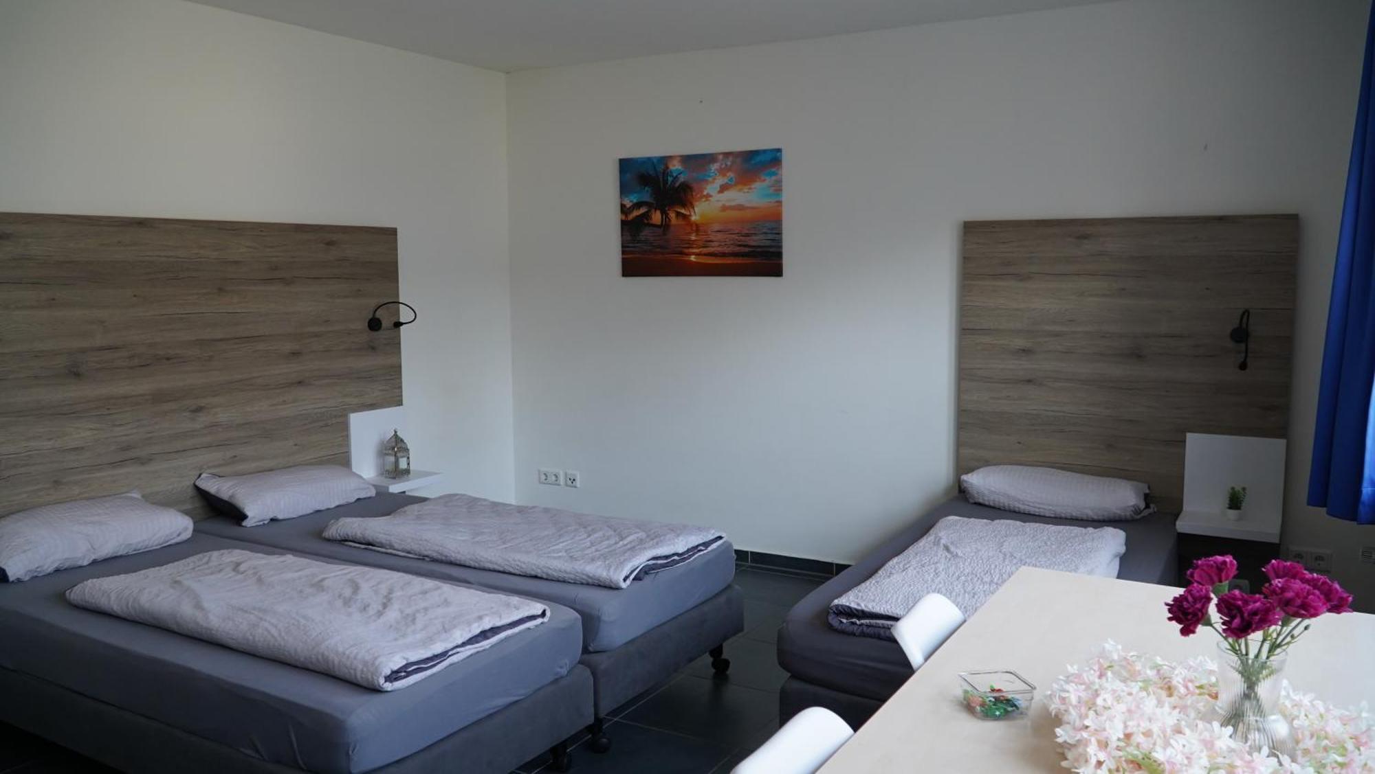 Mk Hostel Oyten - Free Wifi & Parking - 24H Check-In Екстер'єр фото